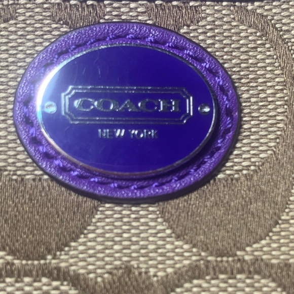 💜2000’s Legacy Purple and Khaki Coach Wristlet💜 - Picture 4 of 8